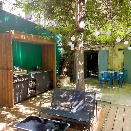 Grande Sur Jardin Dans Centre Montpellier